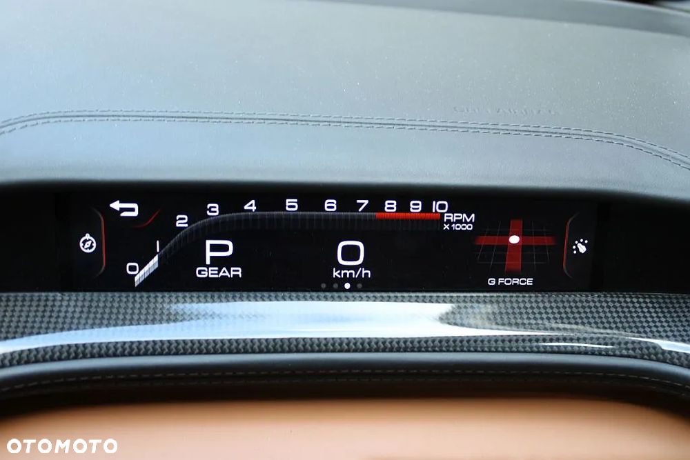 Ferrari GTC4Lusso - 24