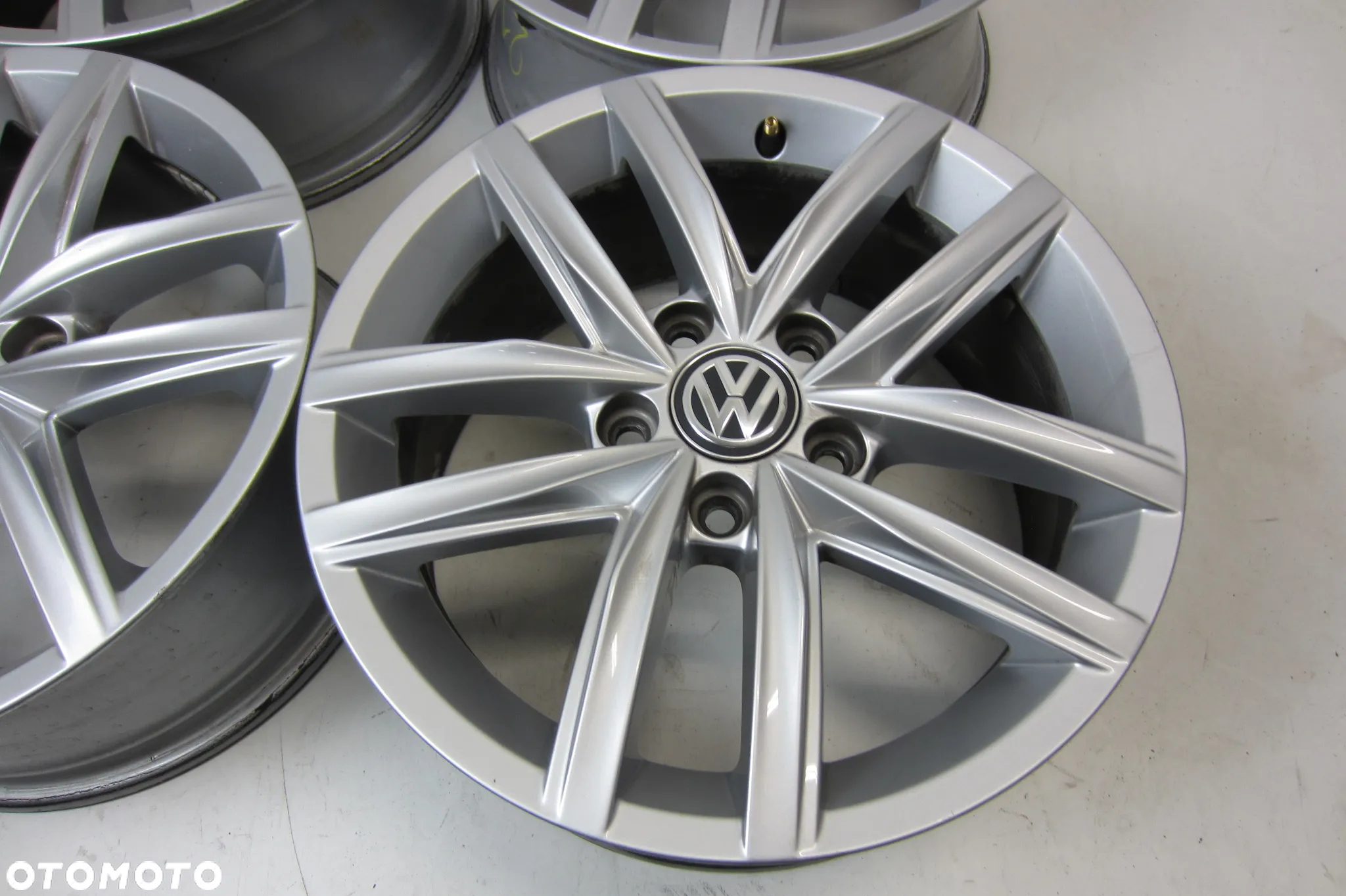 FELGI ALUMINIOWE 16 SEAT SKODA OCTAVIA III VW T4 TOURAN TIGUAN T-ROC GOLF PASSAT T4 SHARAN SCIROCCO T-ROC  EOS ET46 - 8