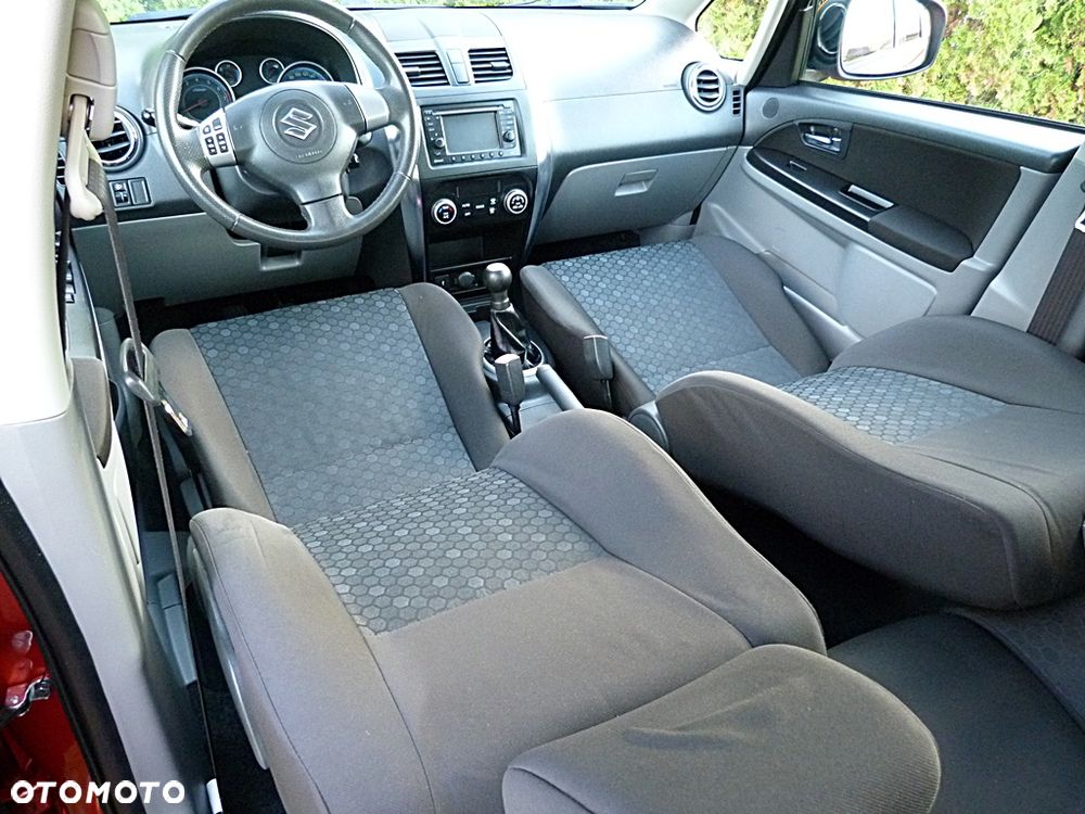 Suzuki SX4 1.6 VVT 4x4 Style - 13