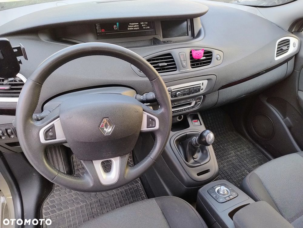 Renault Scenic - 10