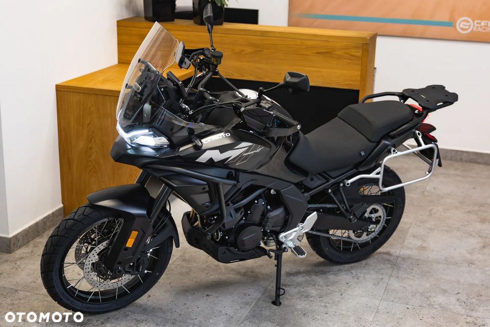 CFMoto 700MT - 2