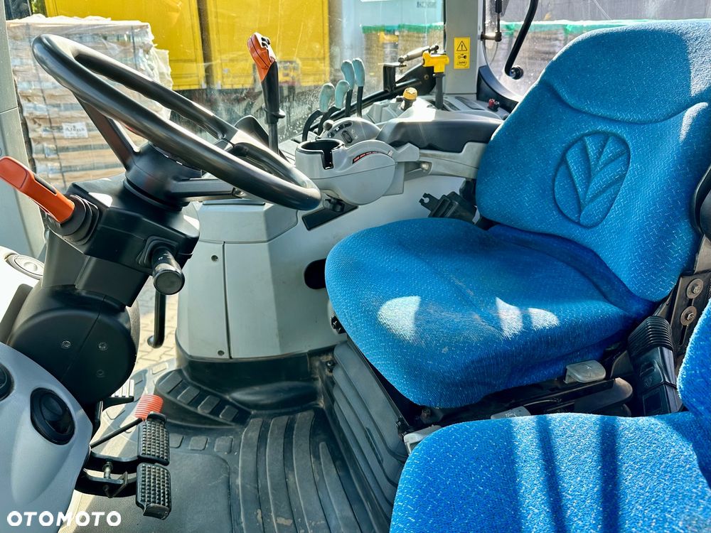 New Holland T7.220 - 6