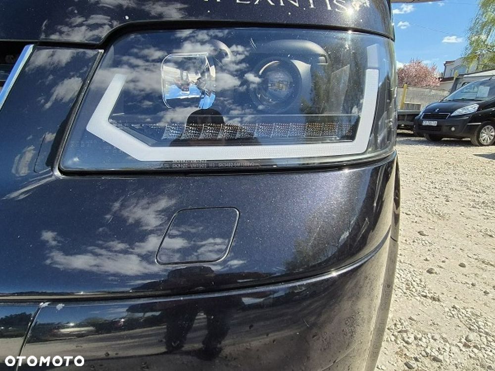 Volkswagen Multivan - 10