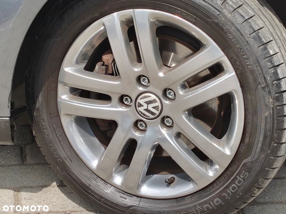 Volkswagen Jetta 2.0 FSI Comfortline - 16