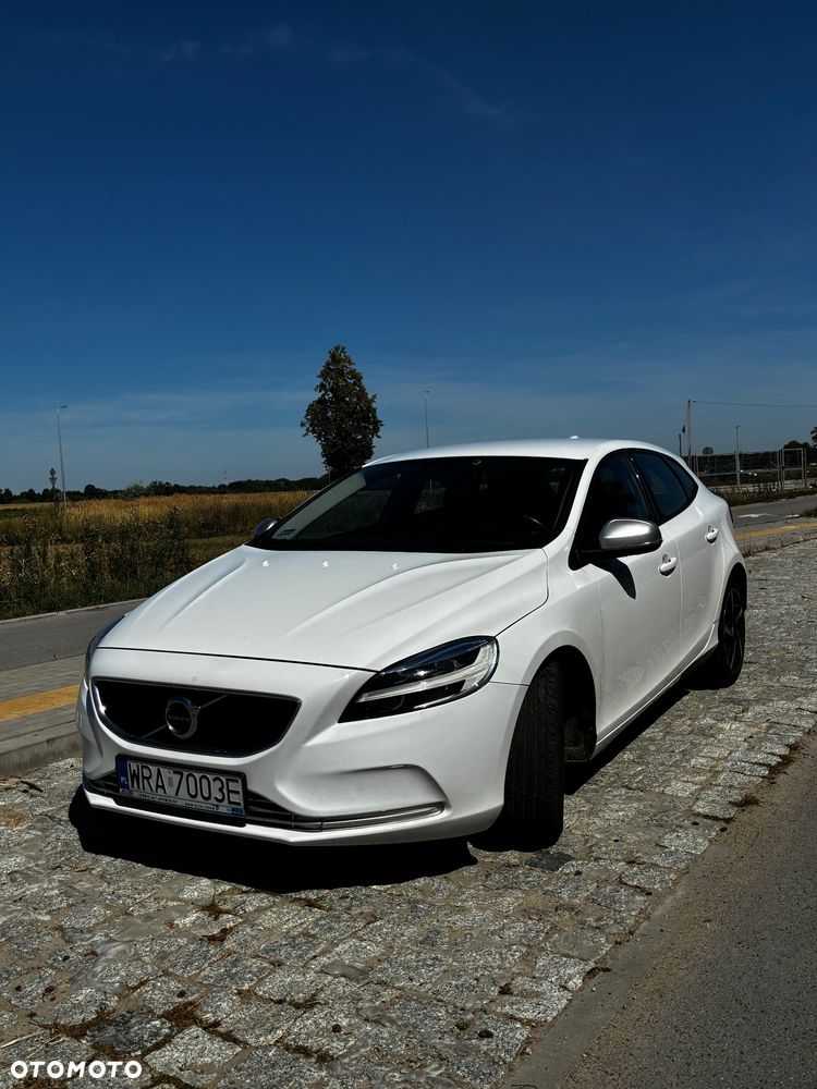 Volvo V40 D3 Drive-E SCR R-Design Momentum - 1