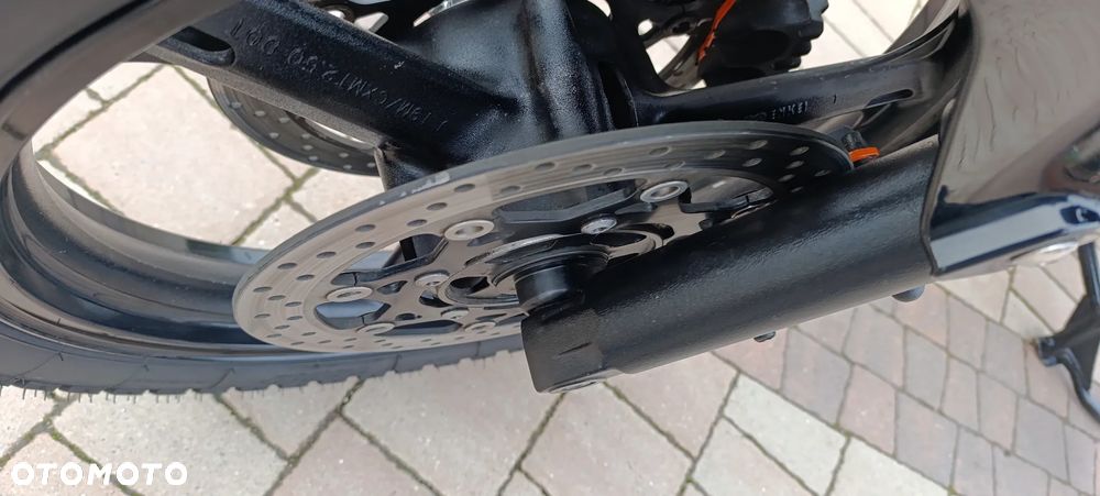 Suzuki V-STROM - 14