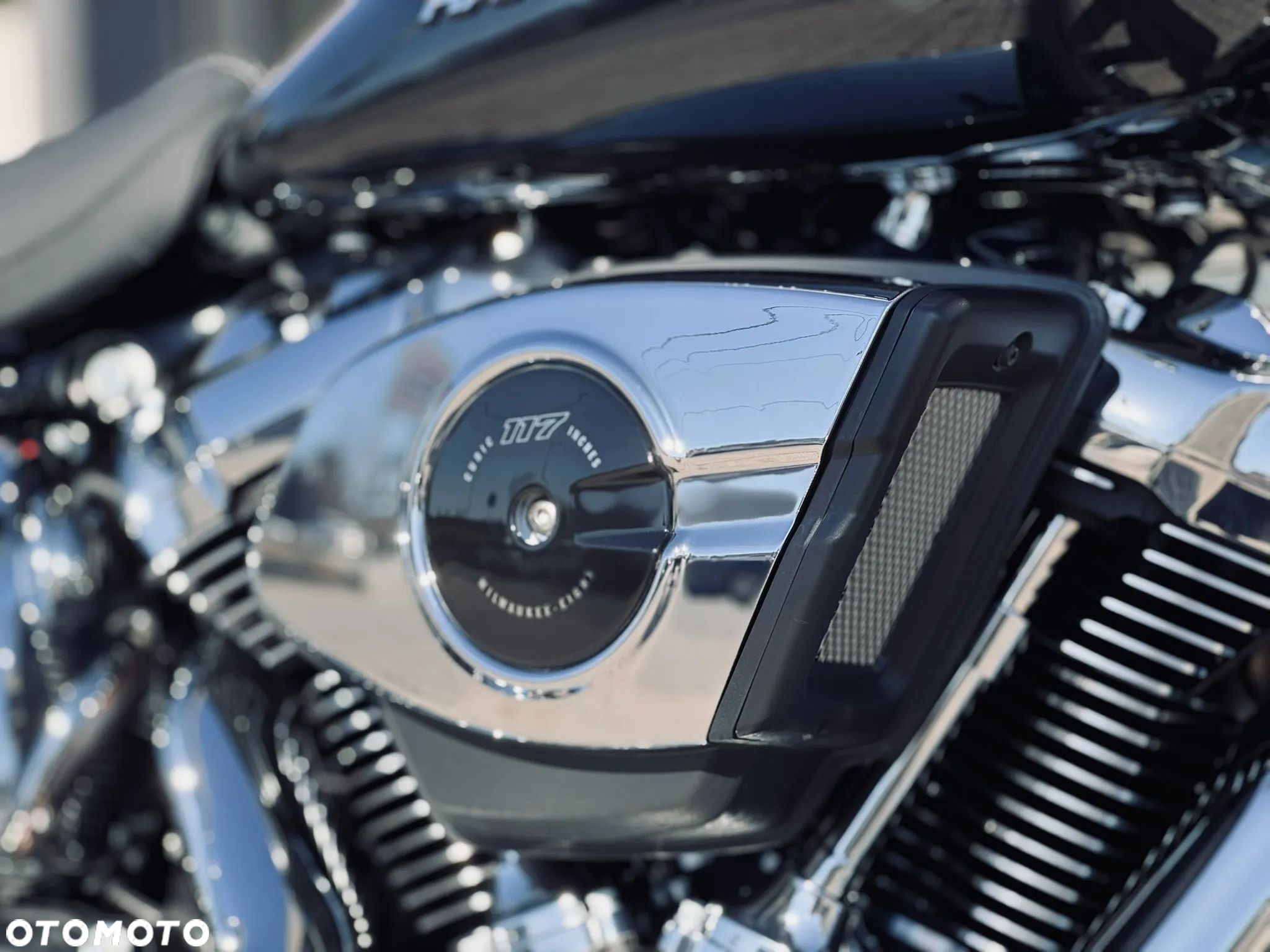 Harley-Davidson Softail Breakout - 9