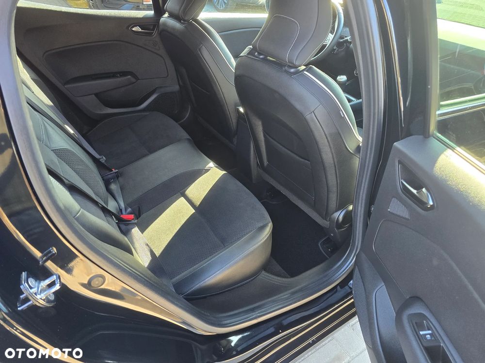 Renault Clio - 10