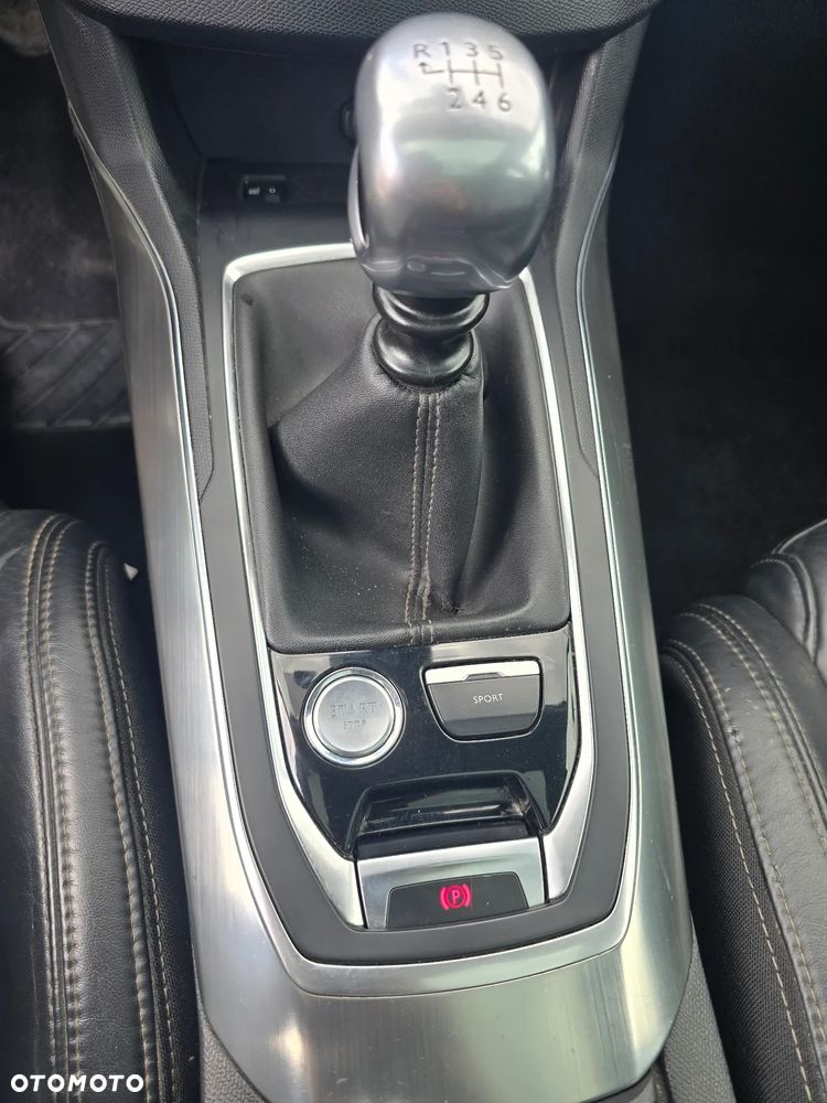 Peugeot 308 1.2 PureTech Style S&S - 14
