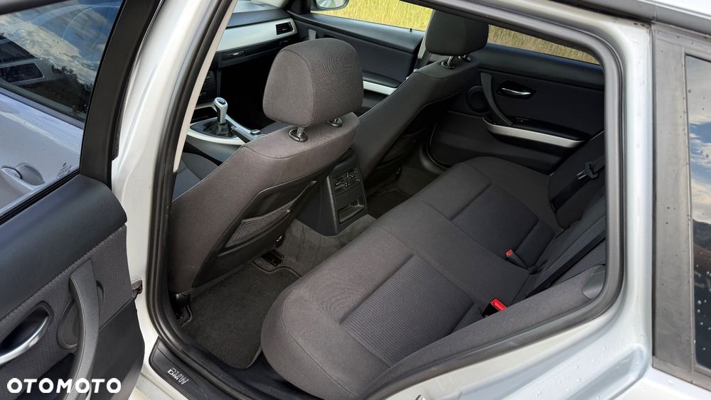 BMW Seria 3 320d DPF - 23