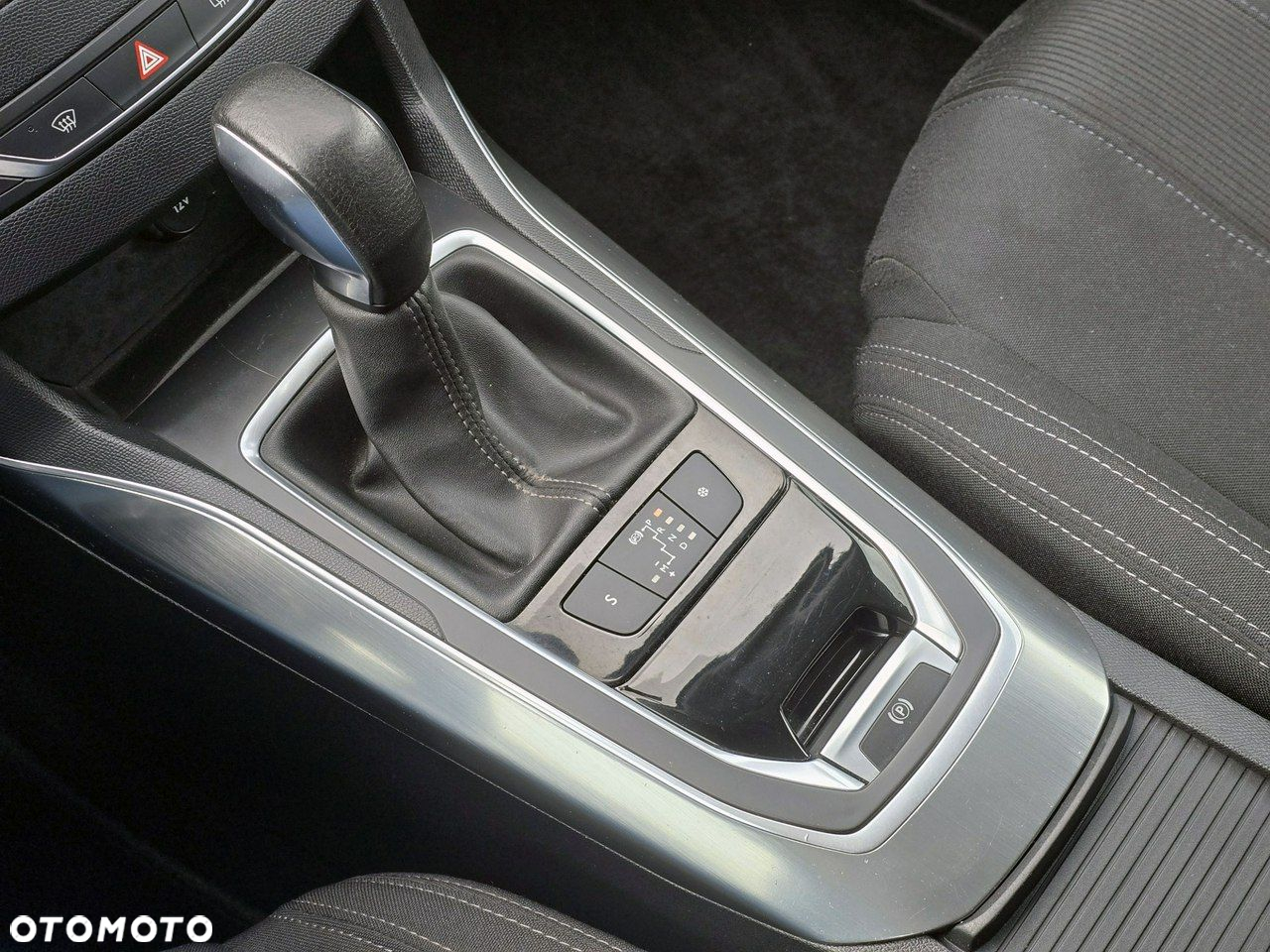 Peugeot 308 - 16