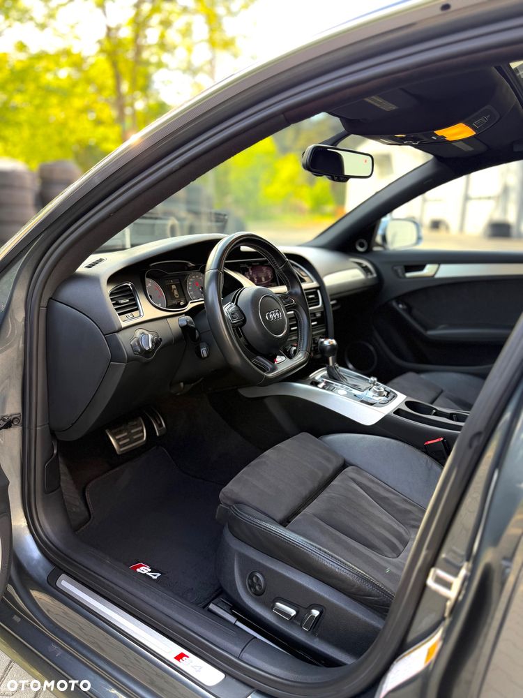 Audi S4 Limousine - 24