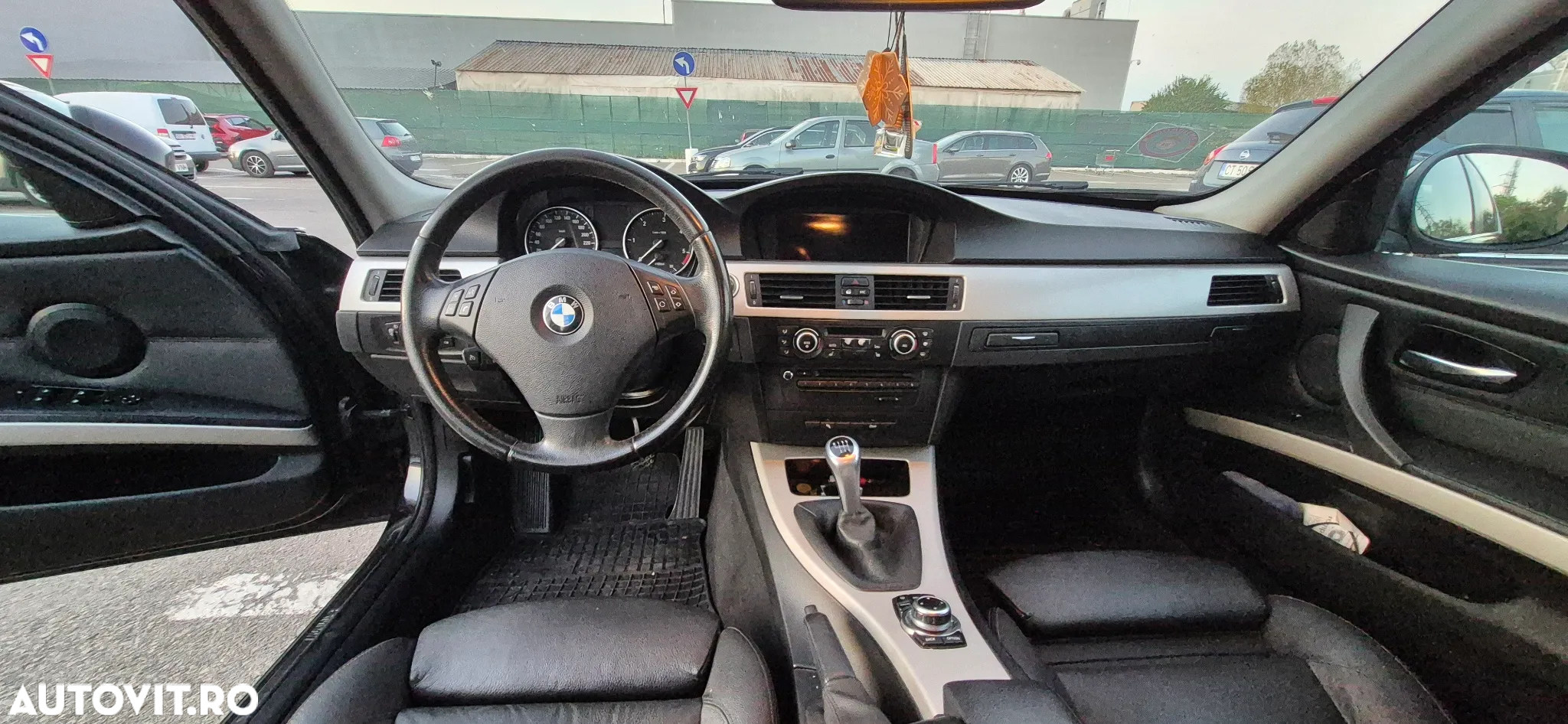 BMW Seria 3 318d - 19
