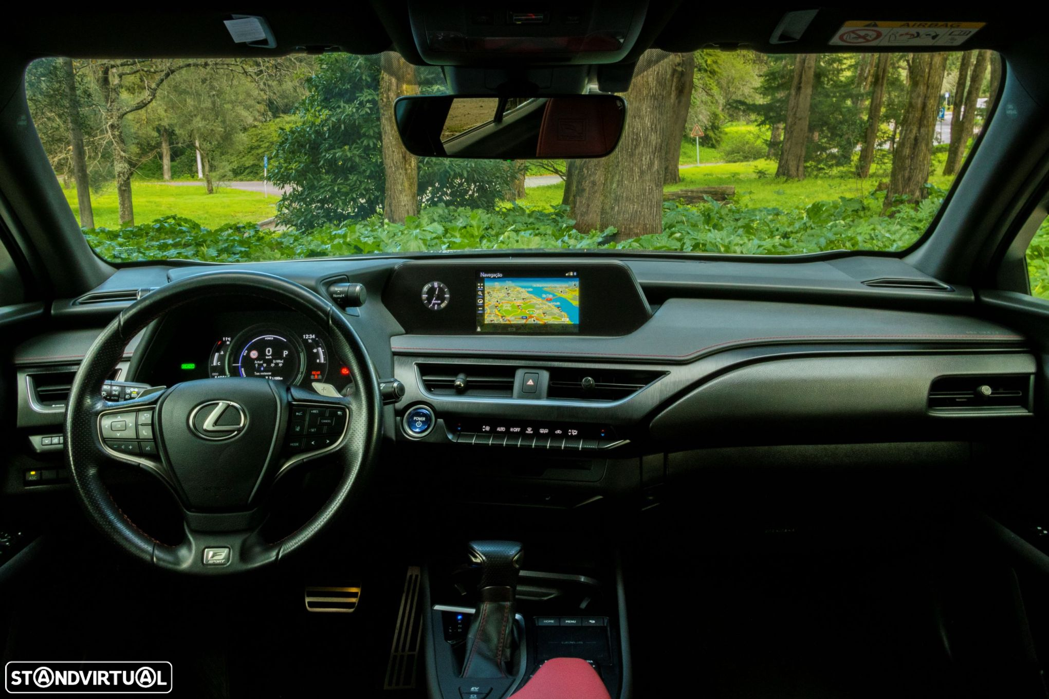 Lexus UX 250h F Sport - 9