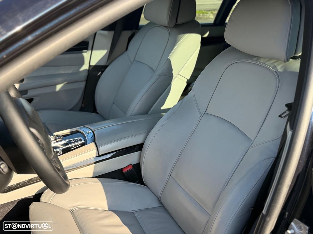 BMW 740 d xDrive Pack M - 13