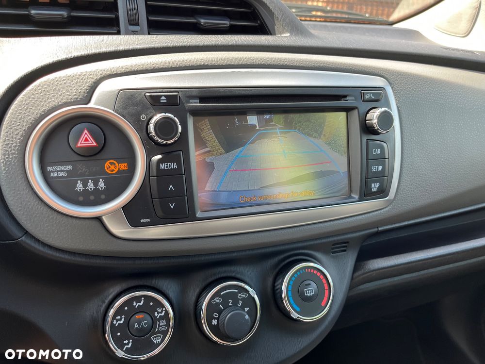 Toyota Yaris 1.33 Premium - 19