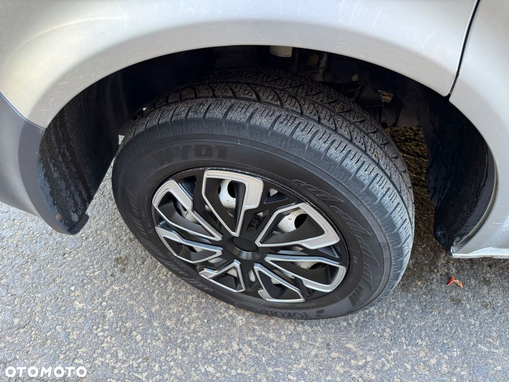 Volkswagen Transporter T5 TDI L1H1 - 17