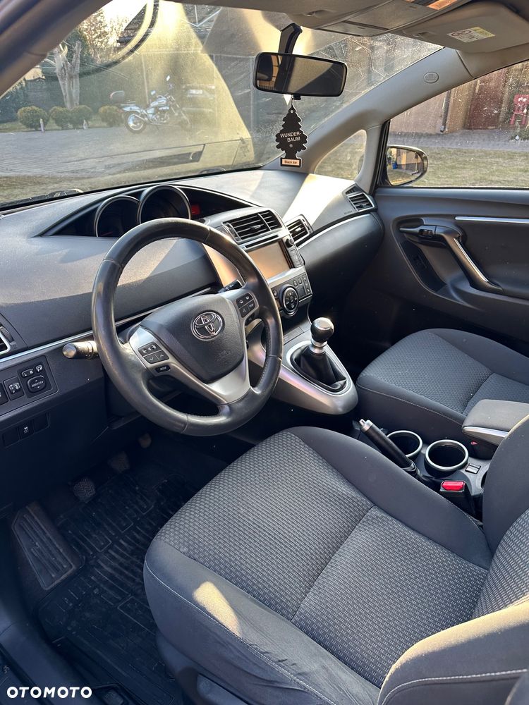 Toyota Verso 1.8 Premium EU5 - 11