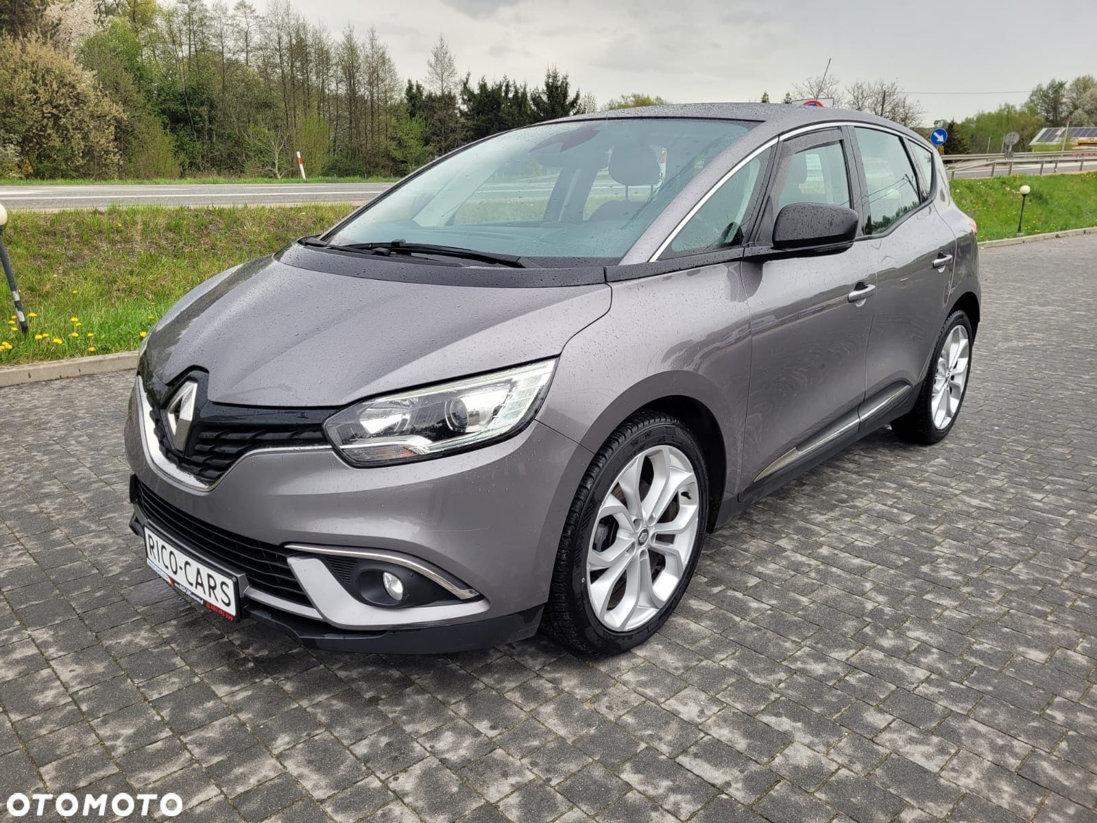 Renault Scenic 1.5 dCi Energy Bose EU6 - 1
