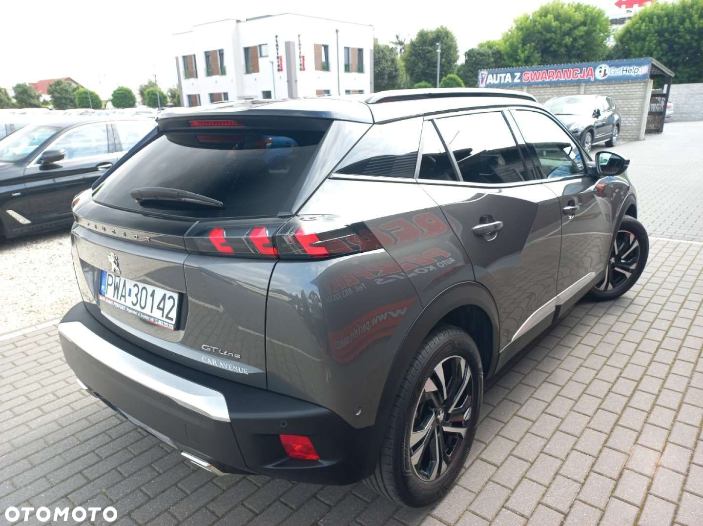 Peugeot 2008 - 8
