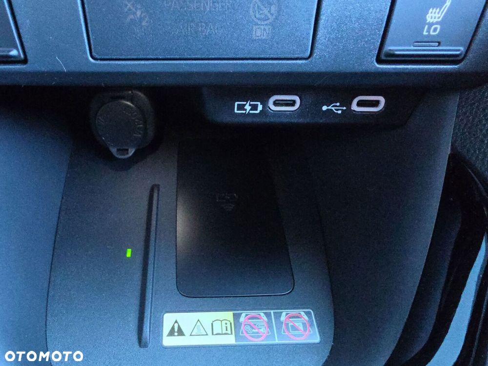 Toyota Yaris Hybrid 1.5 Style - 24