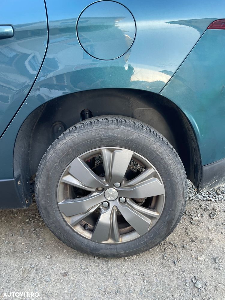 Peugeot 2008 1.2 PureTech Turbo S&S Active - 4