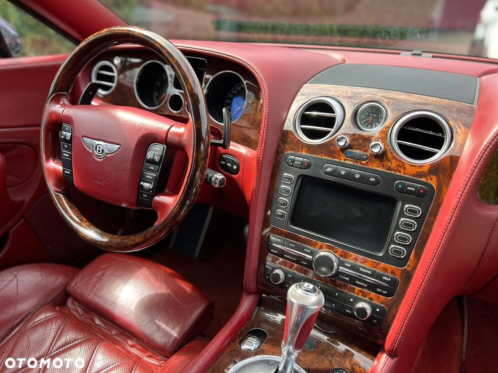 Bentley Continental GT - 12