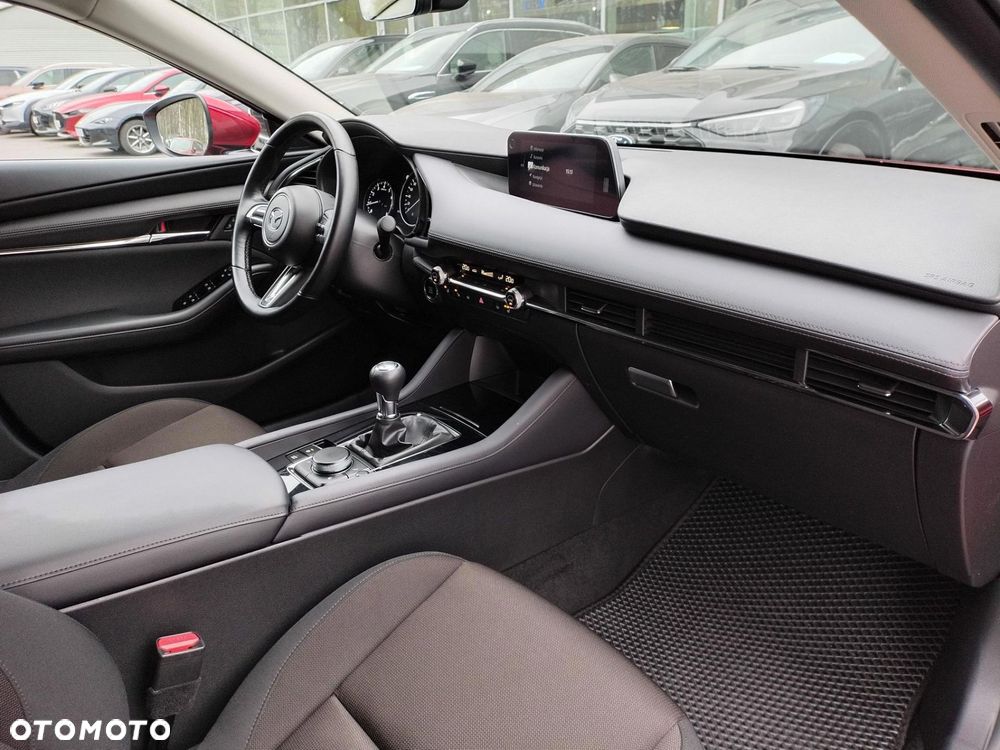 Mazda 3 2.0 mHEV Hikari - 31