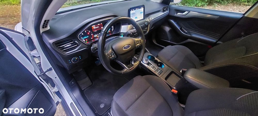 Ford Focus 1.5 EcoBlue Start-Stopp-System TITANIUM - 12