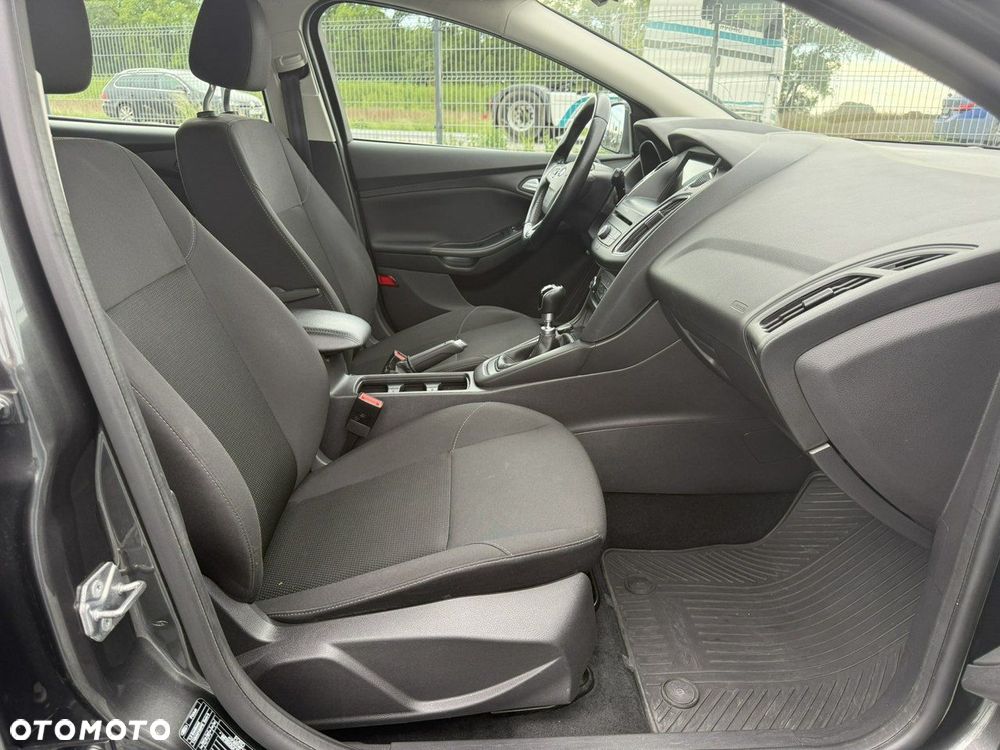 Ford Focus - 21