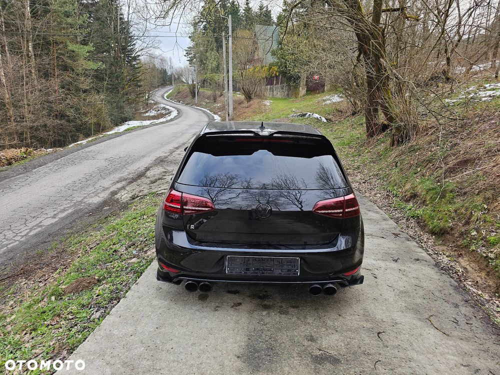Volkswagen Golf - 8