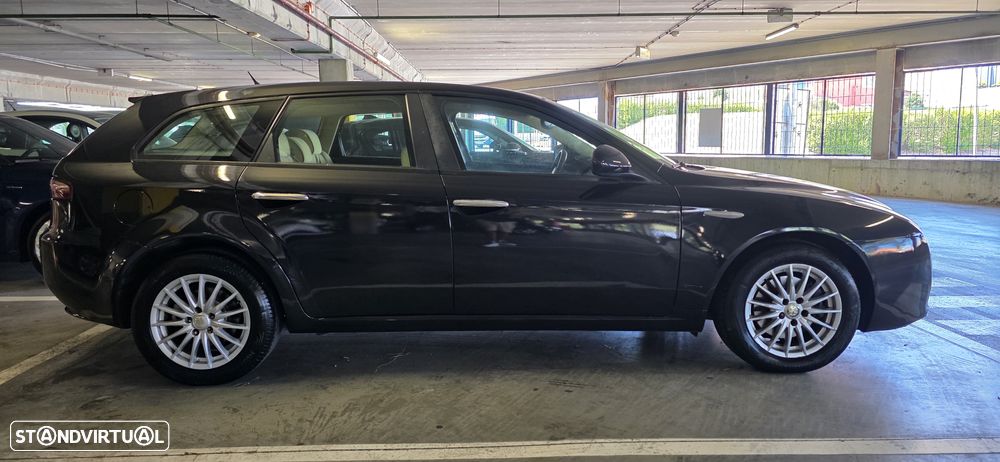 Alfa Romeo 159 Sportwagon 1.9 JTDm 8V Executiva - 5