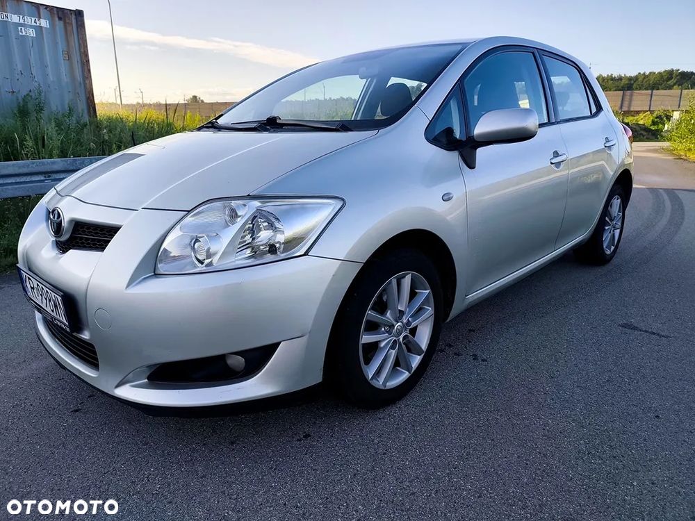 Toyota Auris 1.6 VVT-i Premium Start - 1