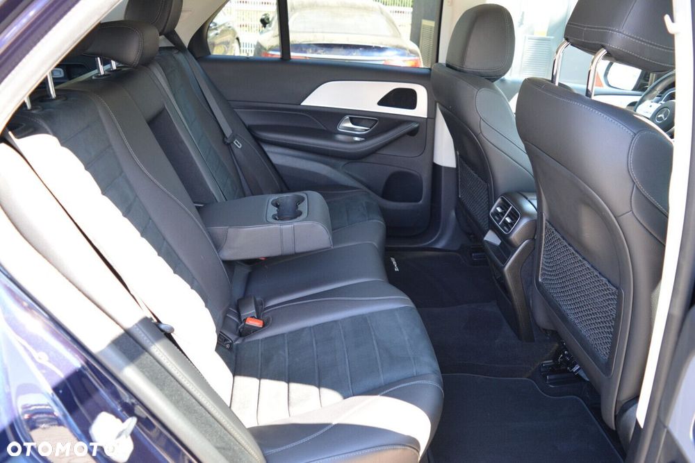Mercedes-Benz GLE 300 d 4-Matic - 24