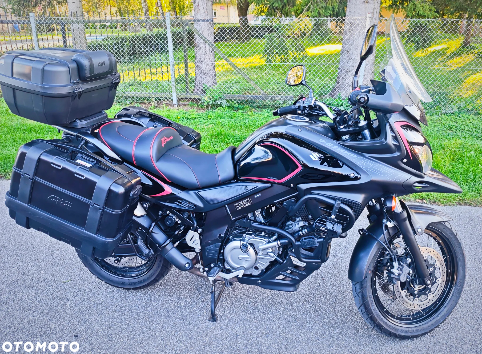 Suzuki V-STROM - 11