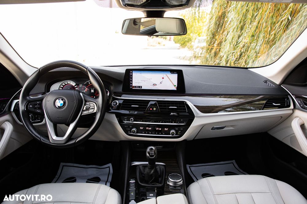 BMW Seria 5 520d - 31