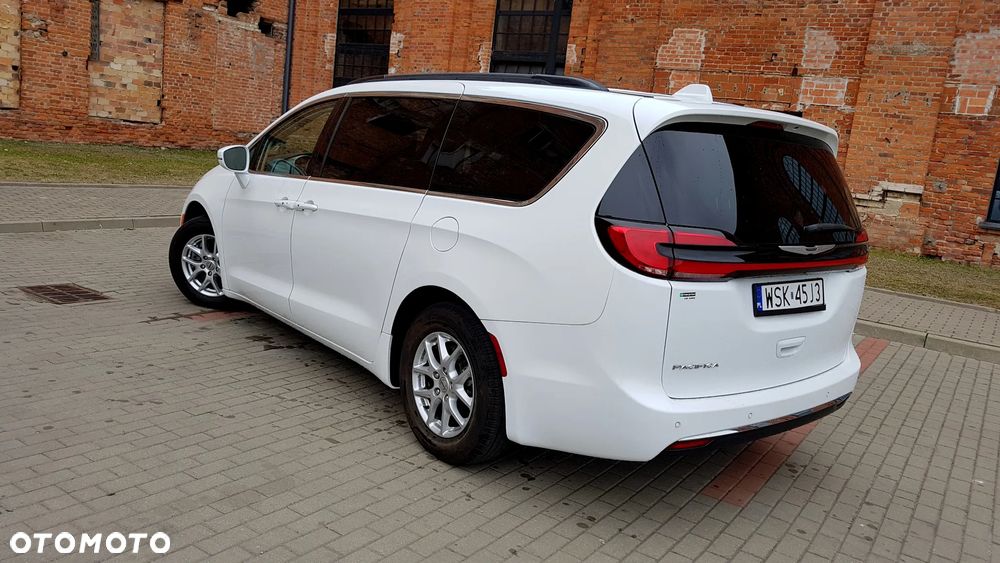 Chrysler Pacifica - 33