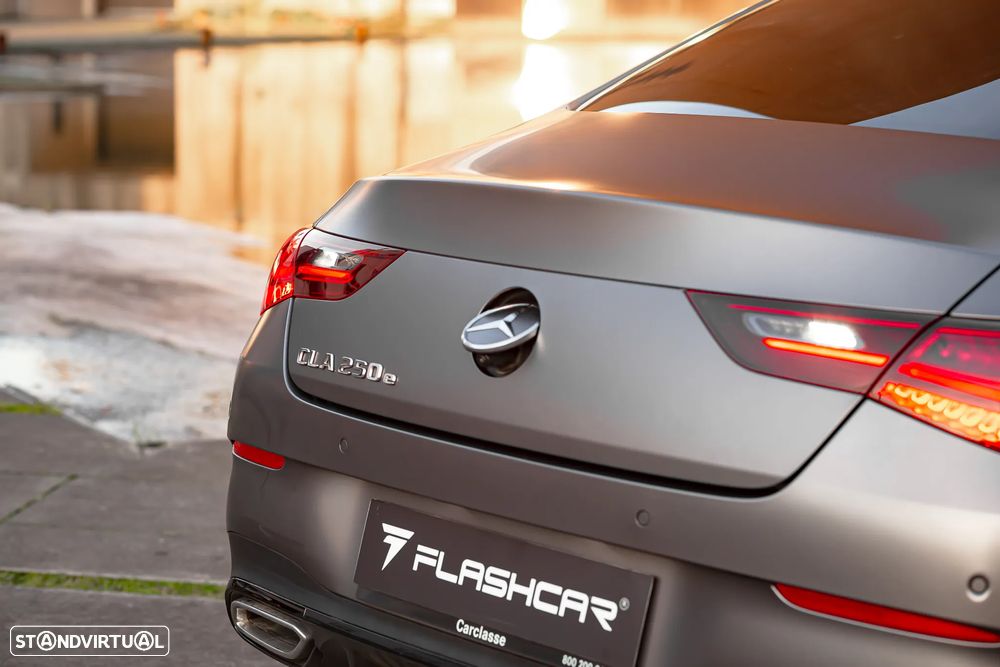 Mercedes-Benz CLA 250 e AMG Line - 20