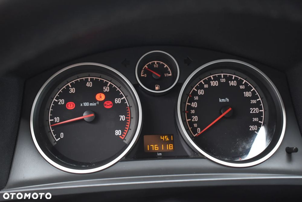Opel Zafira - 26