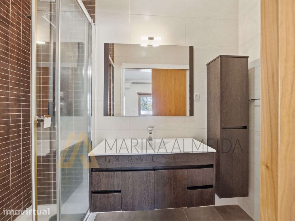 Moradia Térrea T3 geminada com aproveitamento de sótão, piscina, es... - Grande imagem: 5/30