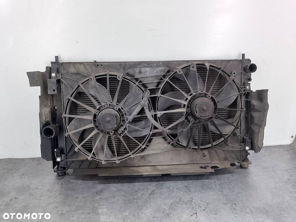 CHŁODNICA WODY Z WENTYLATOREM DODGE CALIBER 1.8 16V - 1