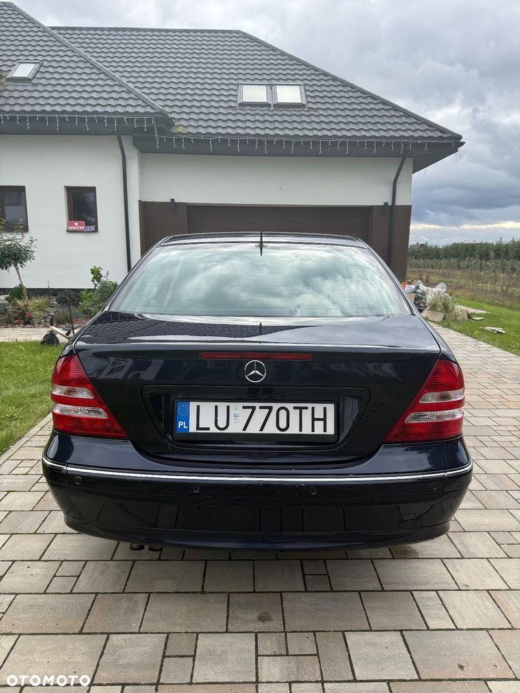 Mercedes-Benz Klasa C 200 T Kompressor Elegance - 22
