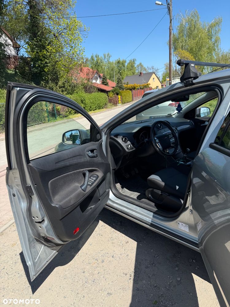 Ford Mondeo 1.8 TDCi Ambiente - 20