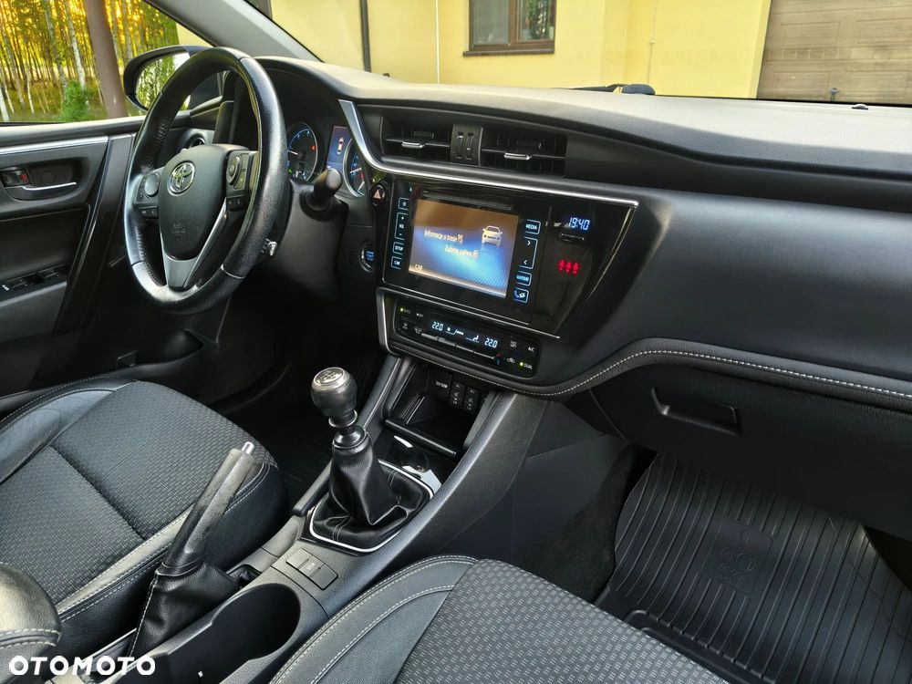 Toyota Corolla 1.4 D-4D Prestige - 11