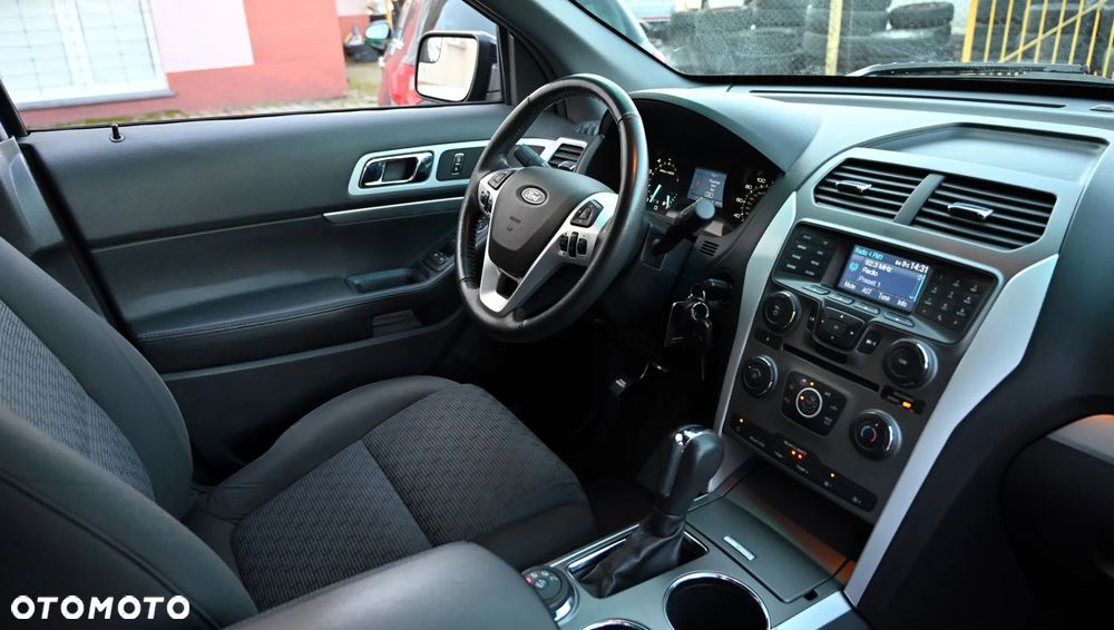 Ford Explorer - 25