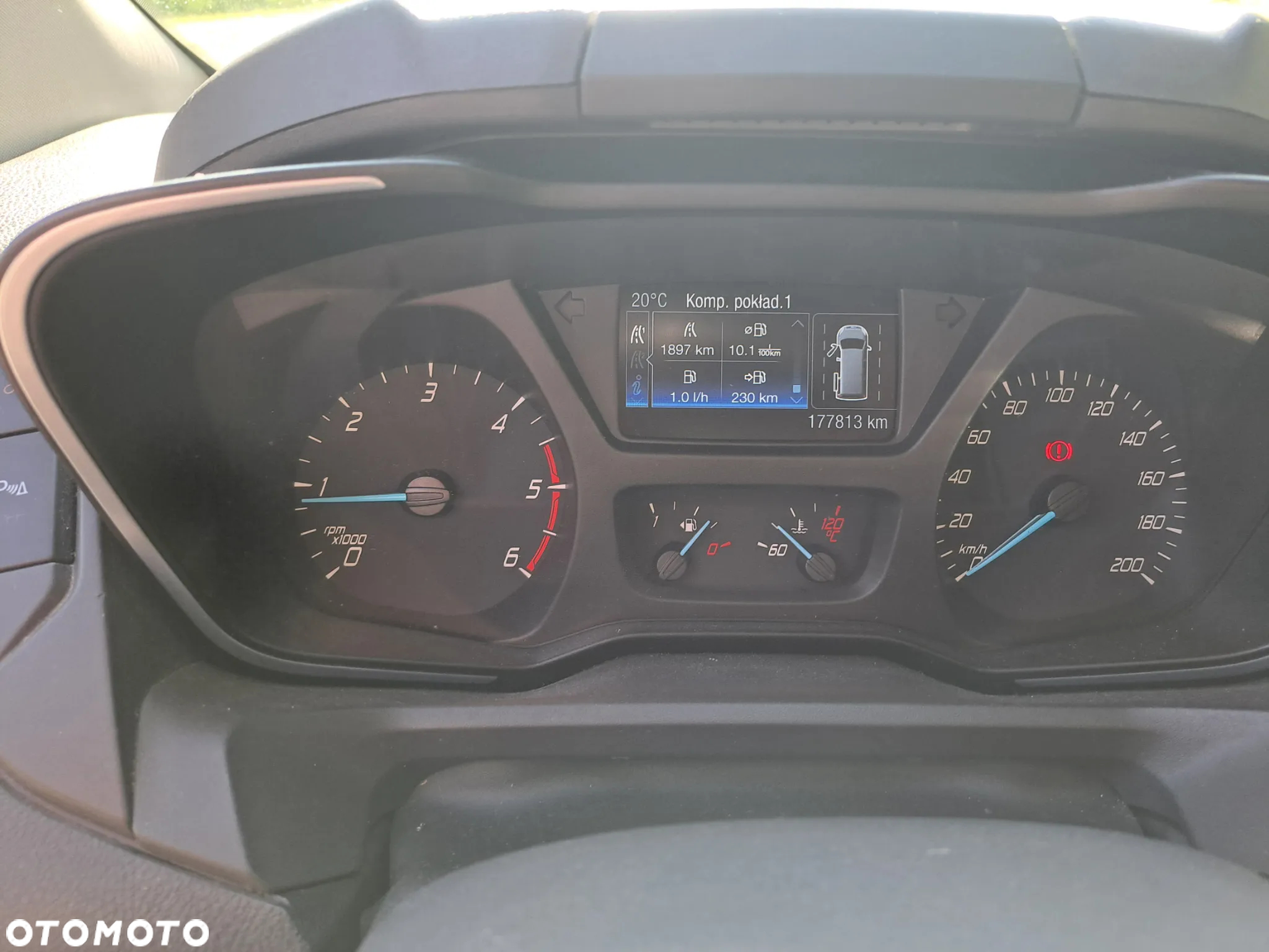 Ford Tourneo Custom - 7
