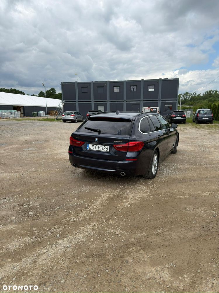 BMW Seria 5 520d xDrive - 2