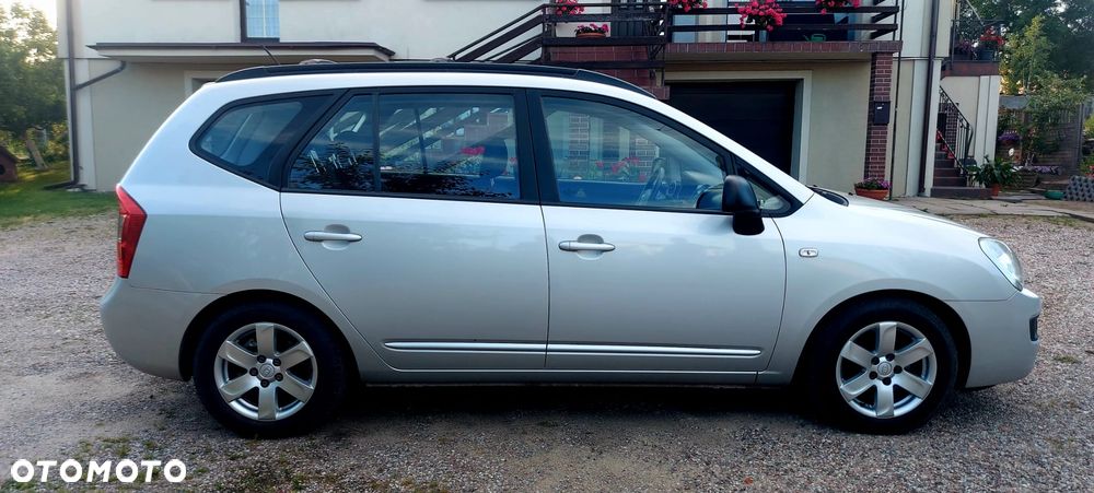 Kia Carens 2.0 EX - 19