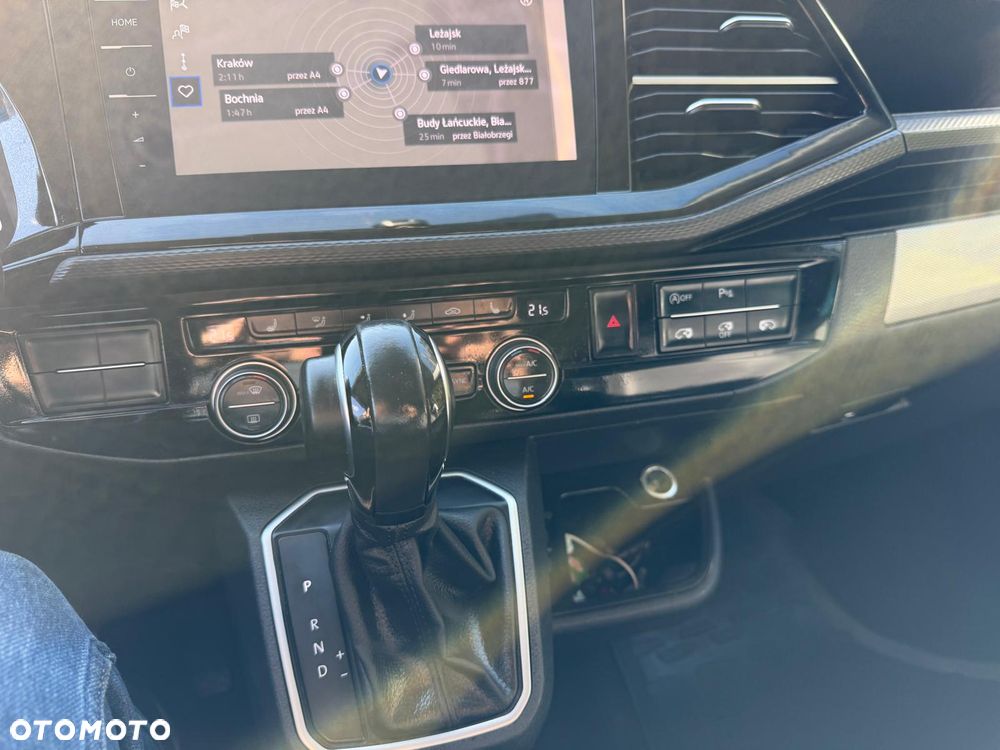 Volkswagen Caravelle - 22