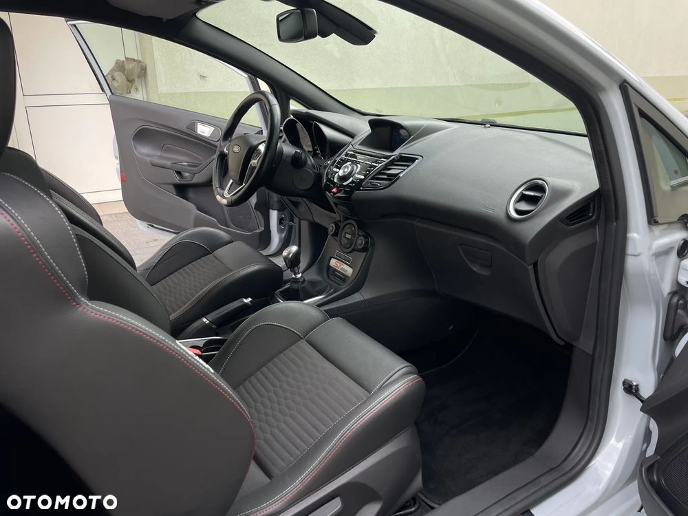 Ford Fiesta 1.6 EcoBoost ST200 - 8